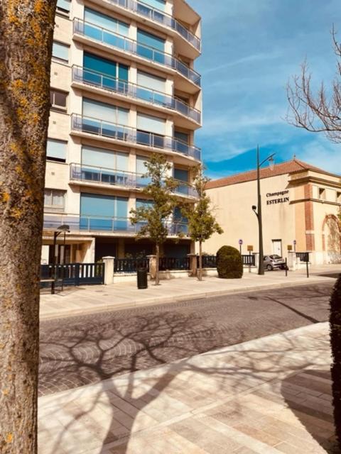 Le 21 Apartment Epernay Exterior photo